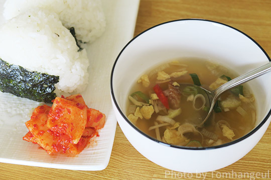 ユッケジャン・コムタンミヨックッ・プゴクが手軽に味わえる～フリーズドライの韓国スープ